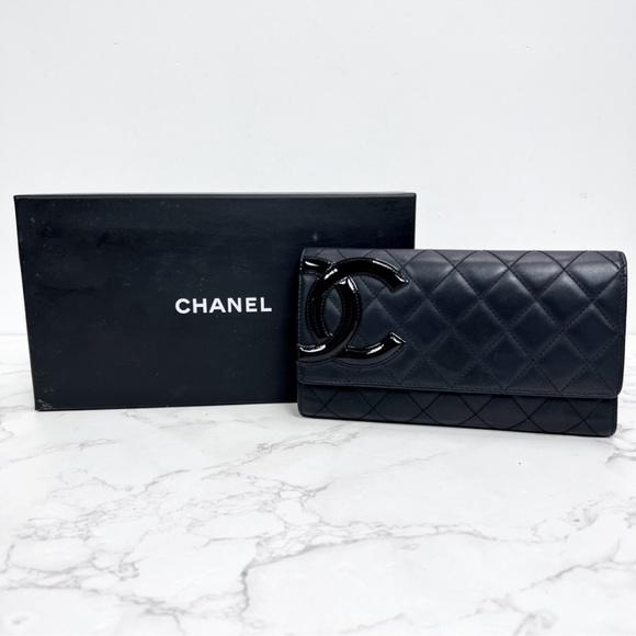 CHANEL Handbags - EUC Chanel Cambon Leather Wallet.